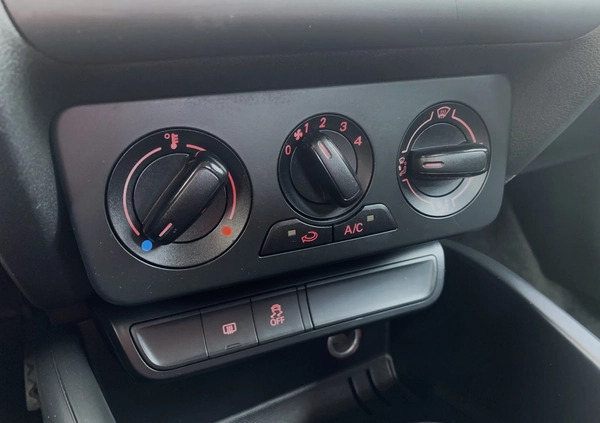 Audi A1 cena 39900 przebieg: 170000, rok produkcji 2015 z Grodzisk Mazowiecki małe 781